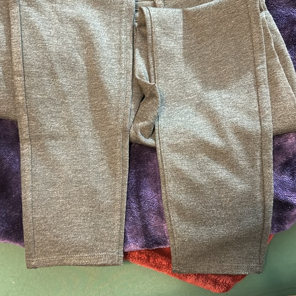 Lauren Conrad grey stretch skinny pants. Never worn. Like new condition! - Picture 3 of 5